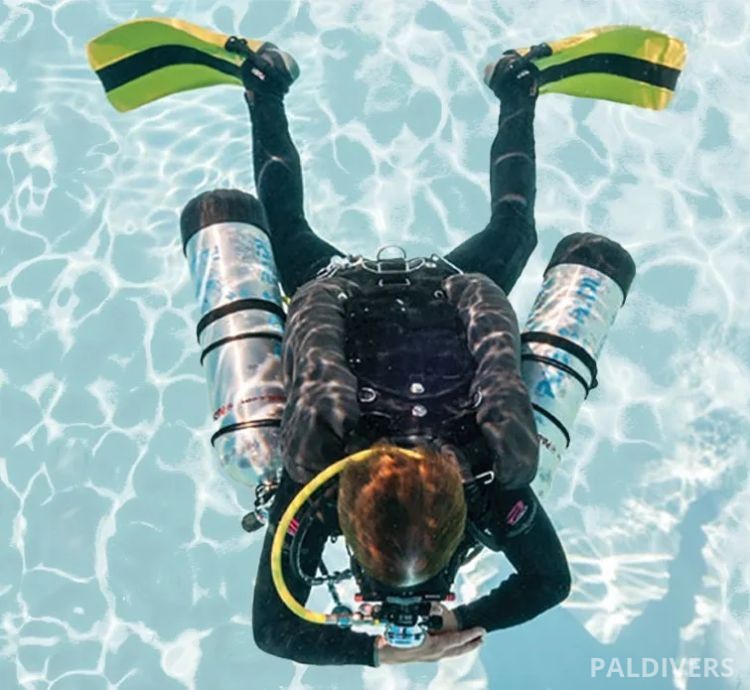 دورة تخصص الغوص بنظام السايد ماونت – PADI Sidemount Diver