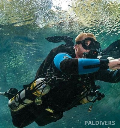 دورة تخصص الغوص بنظام السايد ماونت – PADI Sidemount Diver